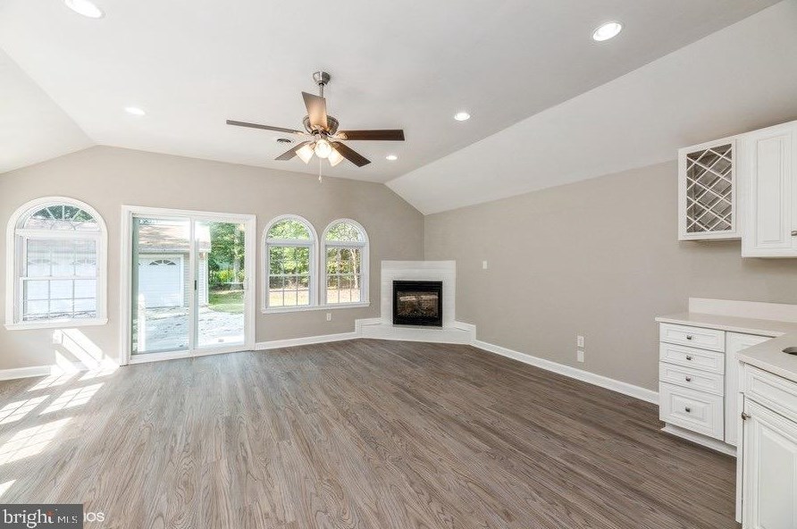 12301 Grosstown Rd, Hughesville MD  20637-2101 exterior