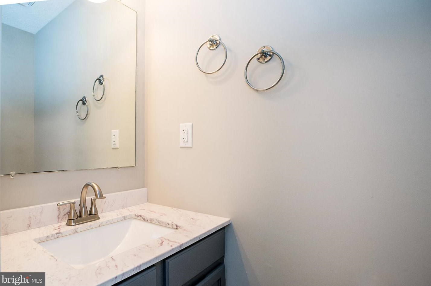 6009 Sirenia Pl, Waldorf MD  20603-4356 exterior