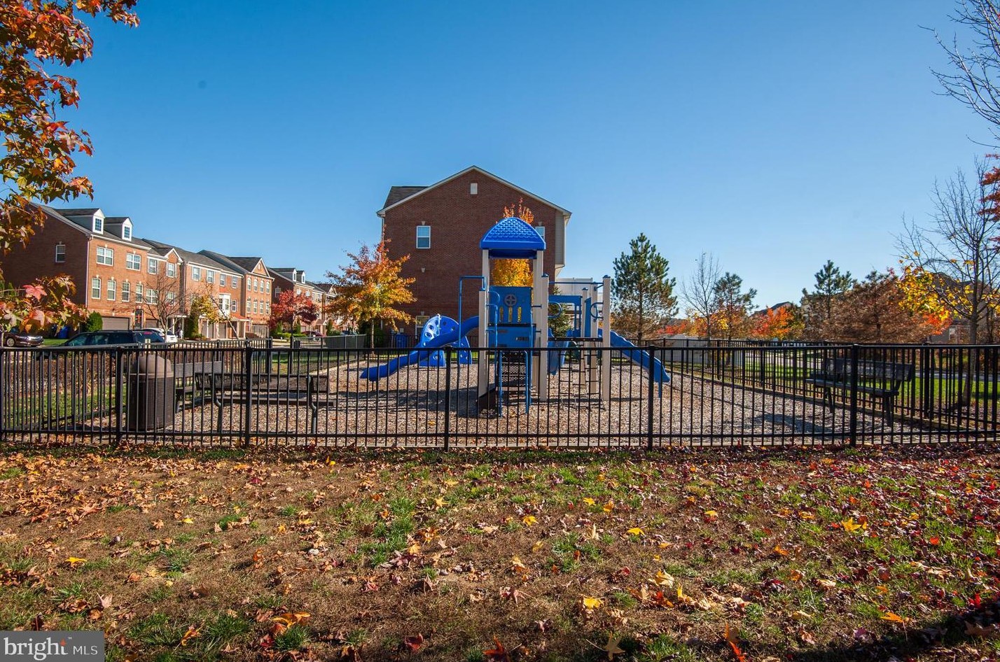 11713 Palm Desert Pl, Waldorf MD  20602-5195 exterior