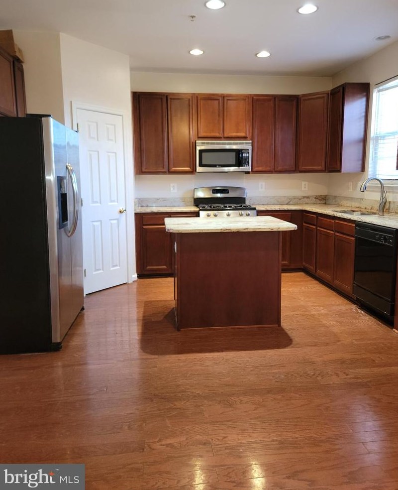 2647 Lacrosse Pl, Waldorf MD  20603-3871 exterior