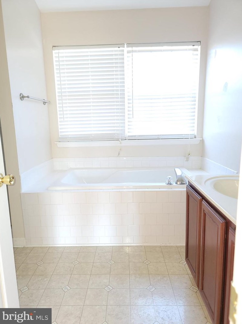 2647 Lacrosse Pl, Waldorf MD  20603-3871 exterior