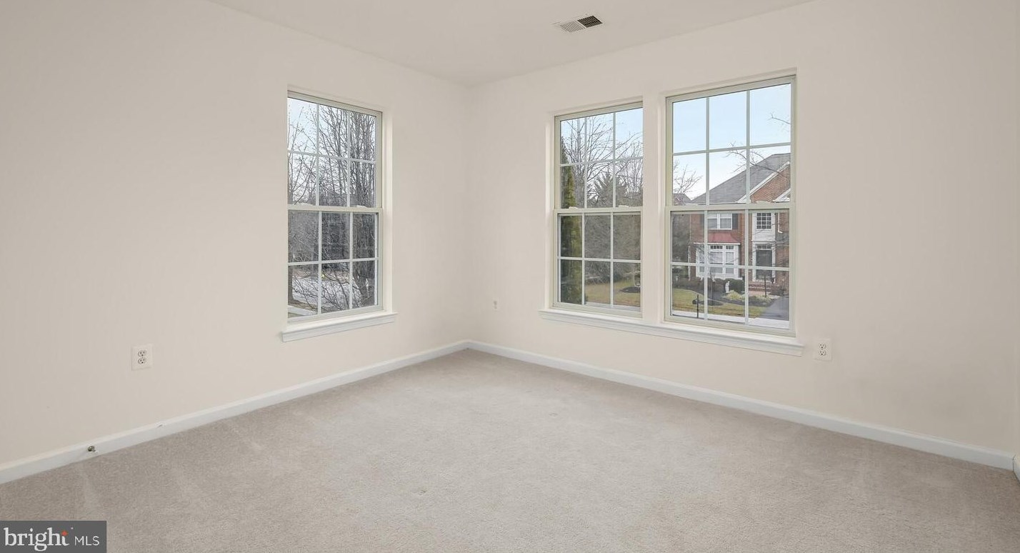 10543 Sugarberry St, Waldorf MD  20603-5715 exterior