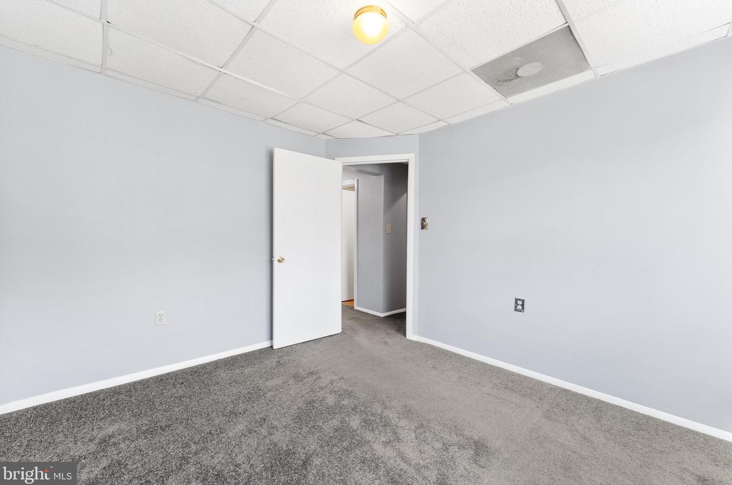 4208 Drake Ct, Waldorf MD  20603-4558 exterior