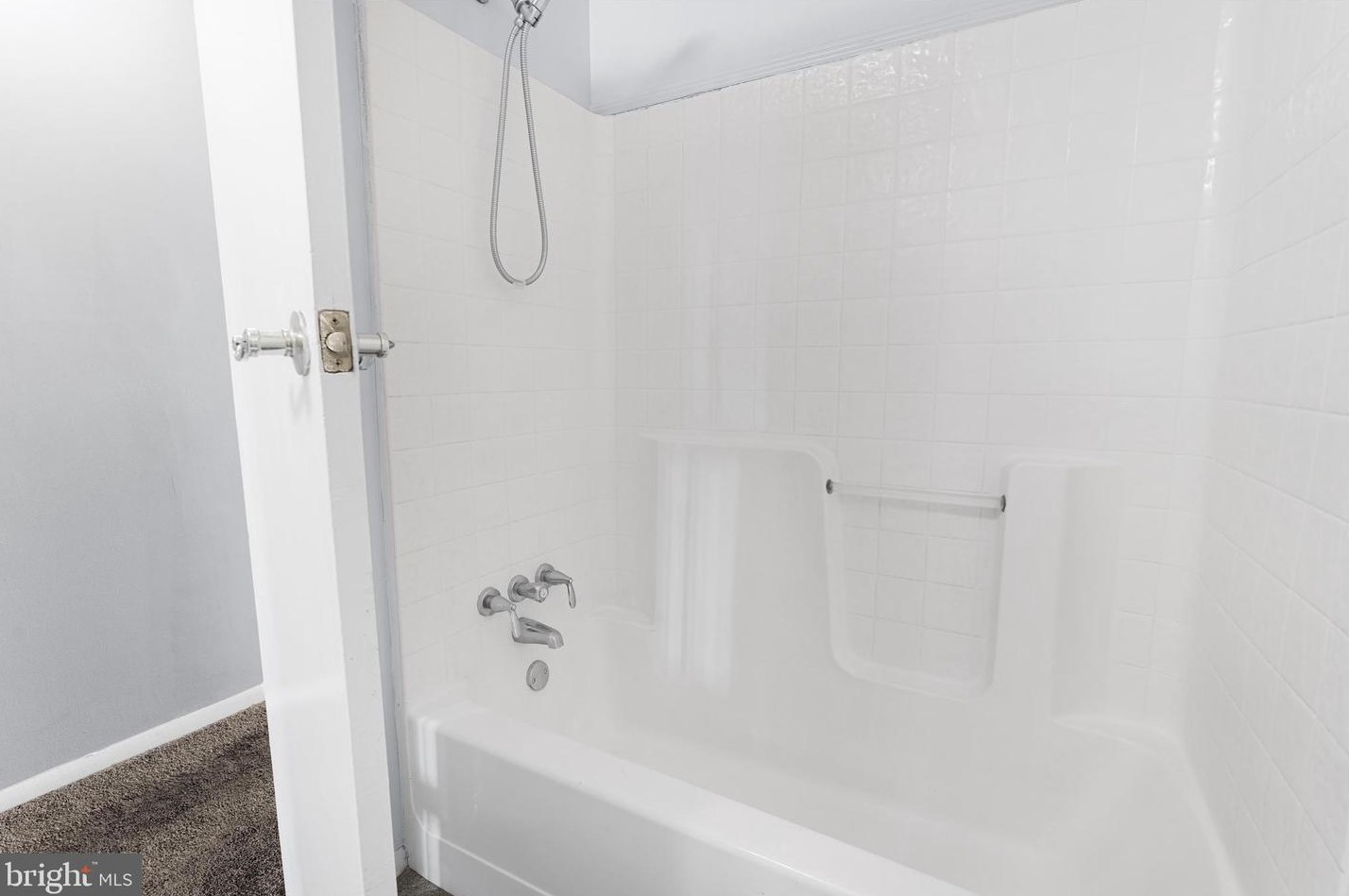 4208 Drake Ct, Waldorf MD  20603-4558 exterior