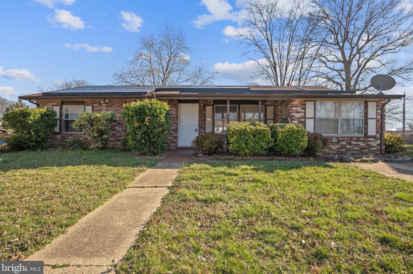 855 Copley Ave, Waldorf, MD 20602-2804