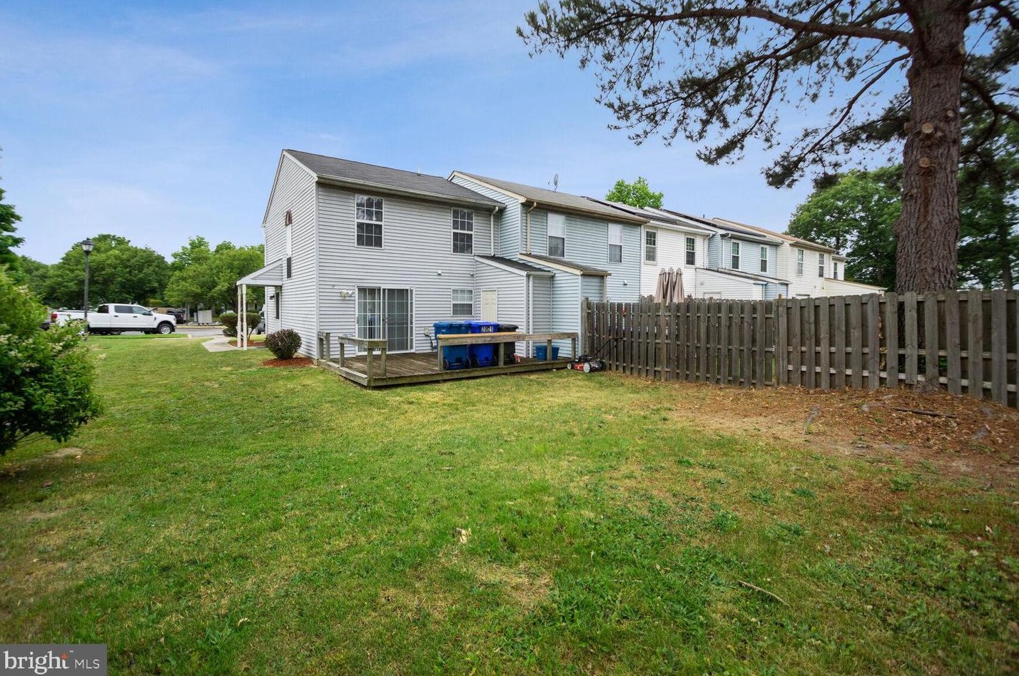 2021 Tanglewood Dr, Waldorf, MD 20601-5224