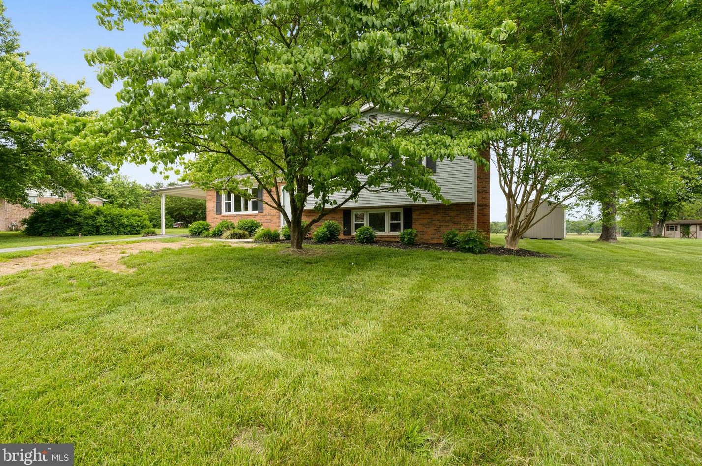 7715 Kent Dr, Charlotte Hall, MD 20622-3322