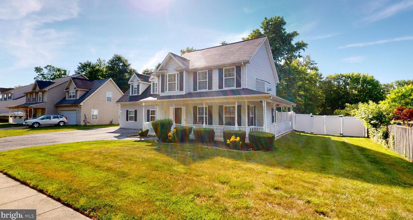 2275 Progress Ct, Waldorf, MD 20601-3581