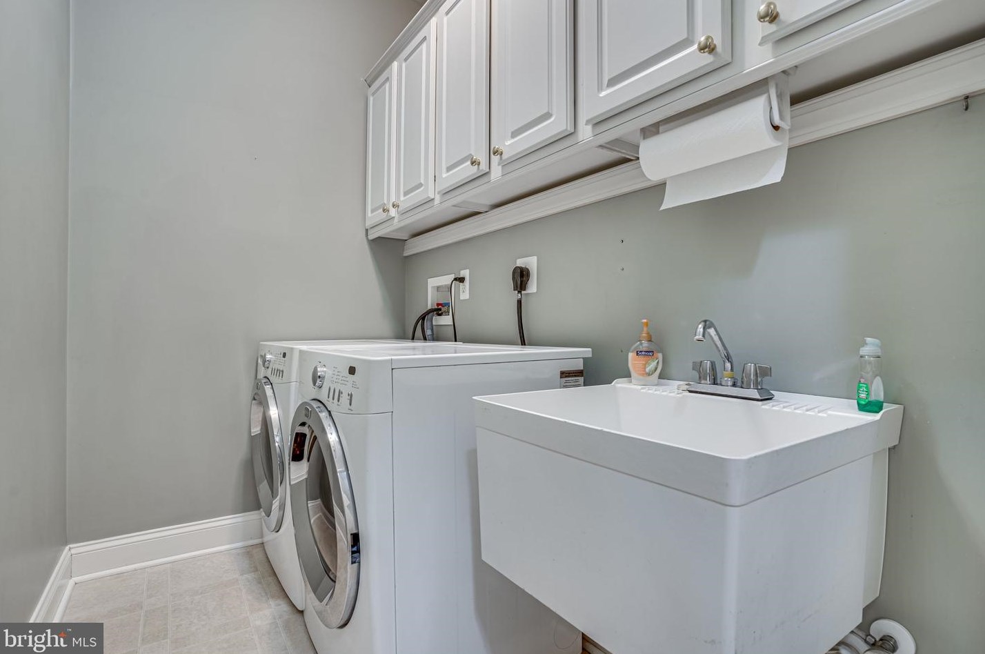 15660 Cloverleaf Ct, Hughesville MD  20637-2545 exterior