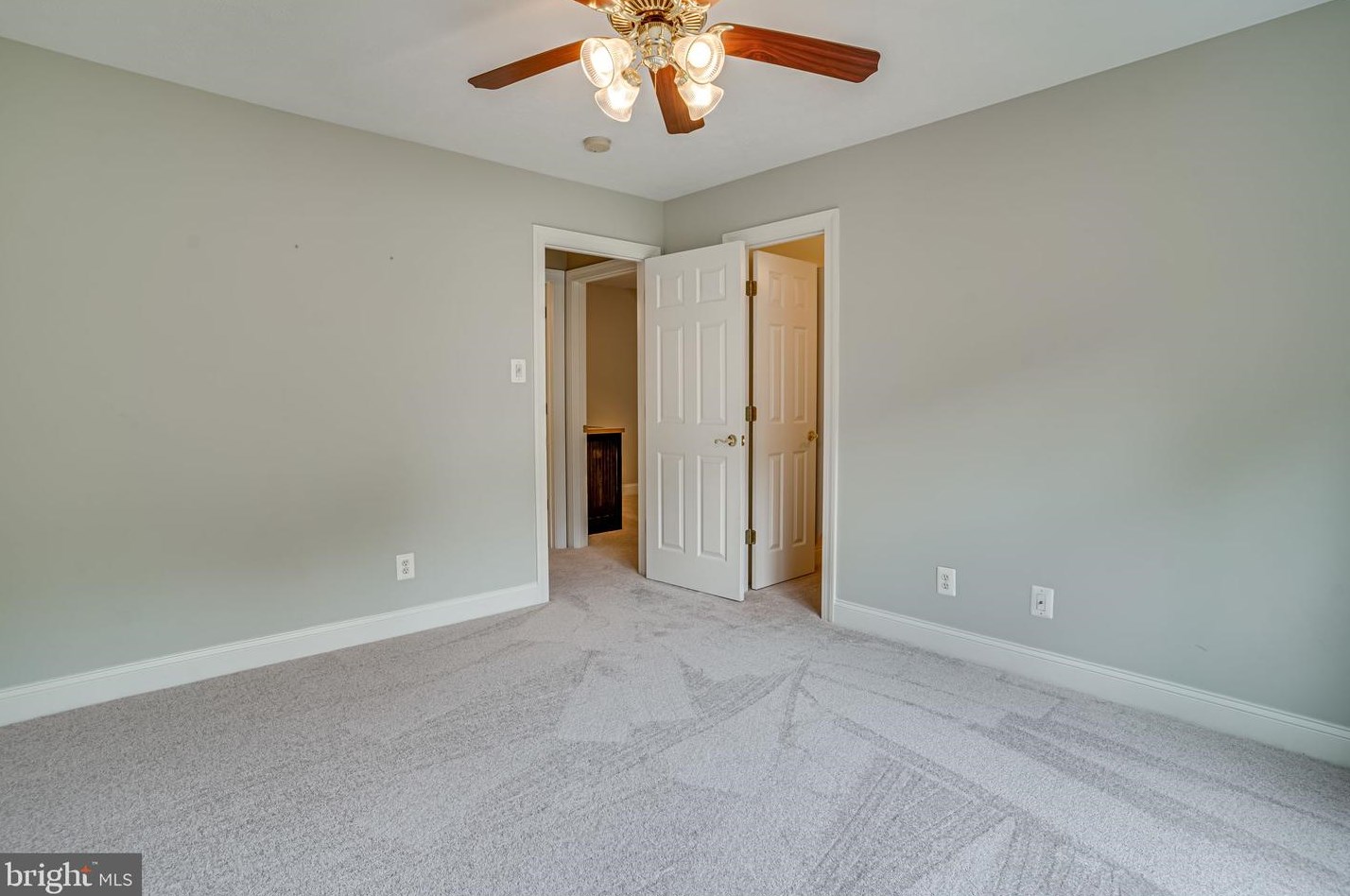 15660 Cloverleaf Ct, Hughesville MD  20637-2545 exterior