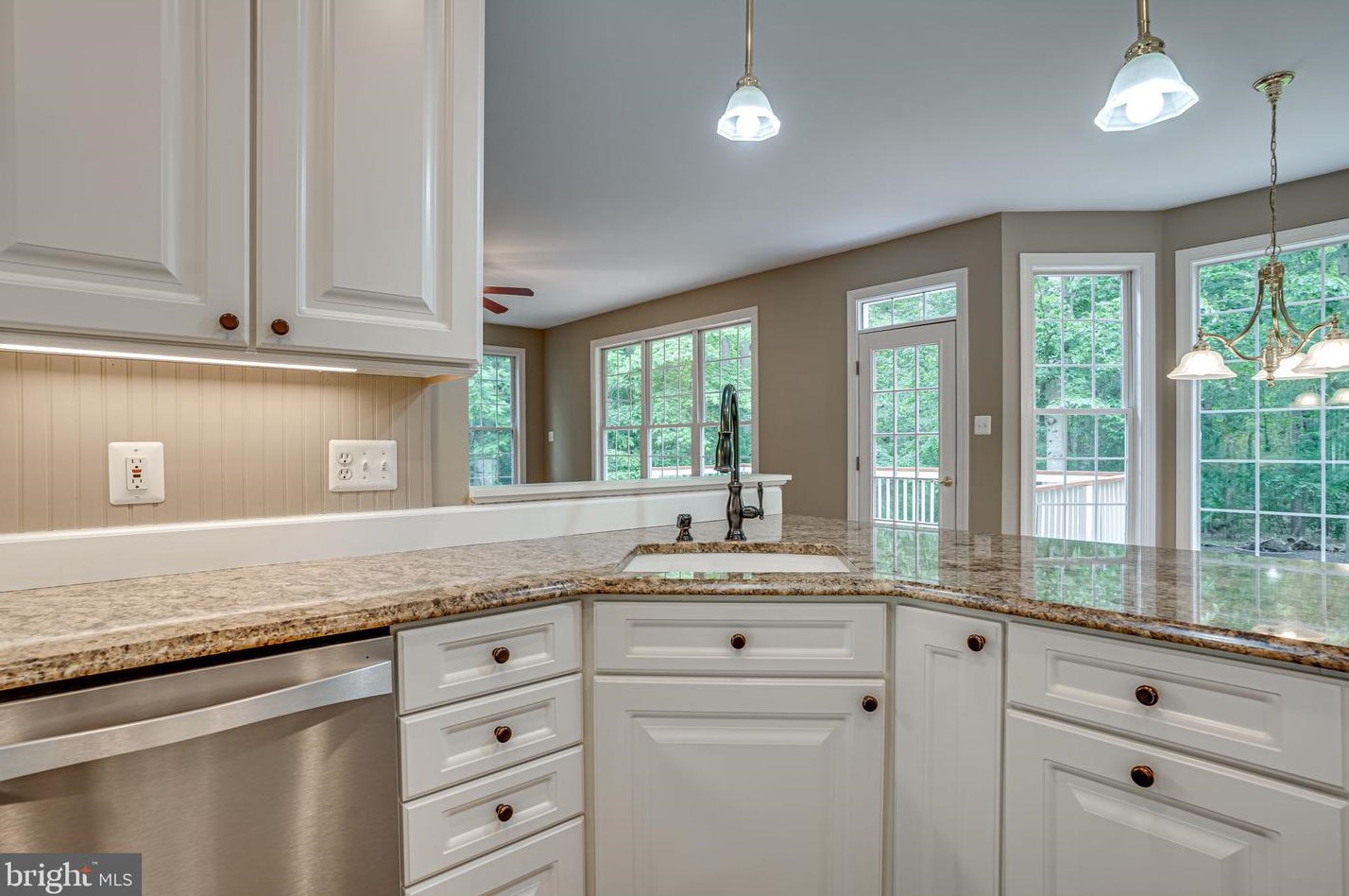 15660 Cloverleaf Ct, Hughesville MD  20637-2545 exterior