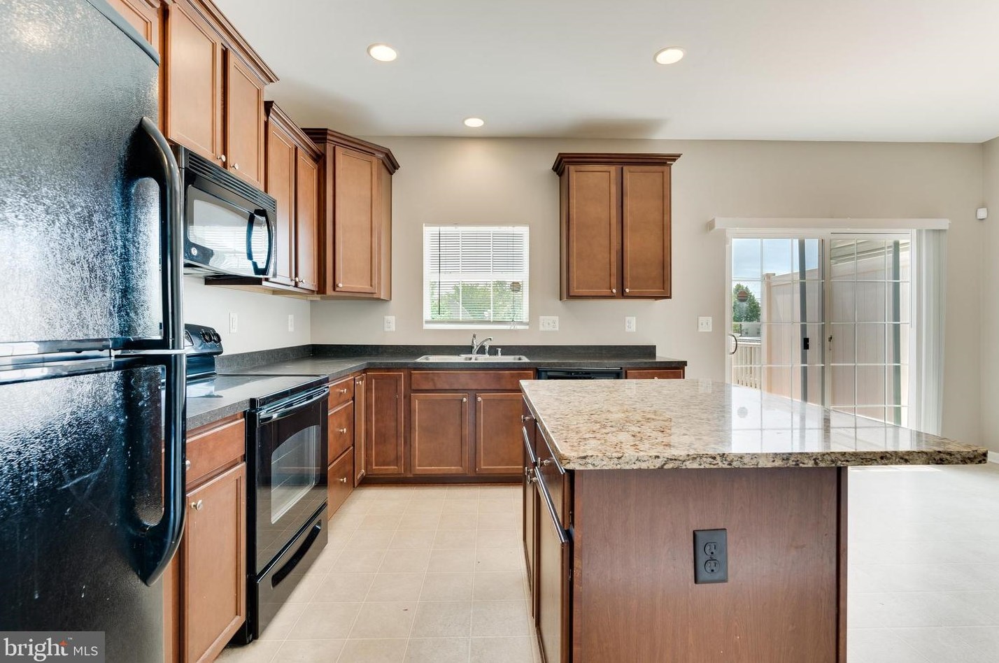 11762 Palm Desert Pl, Waldorf MD  20602-5100 exterior