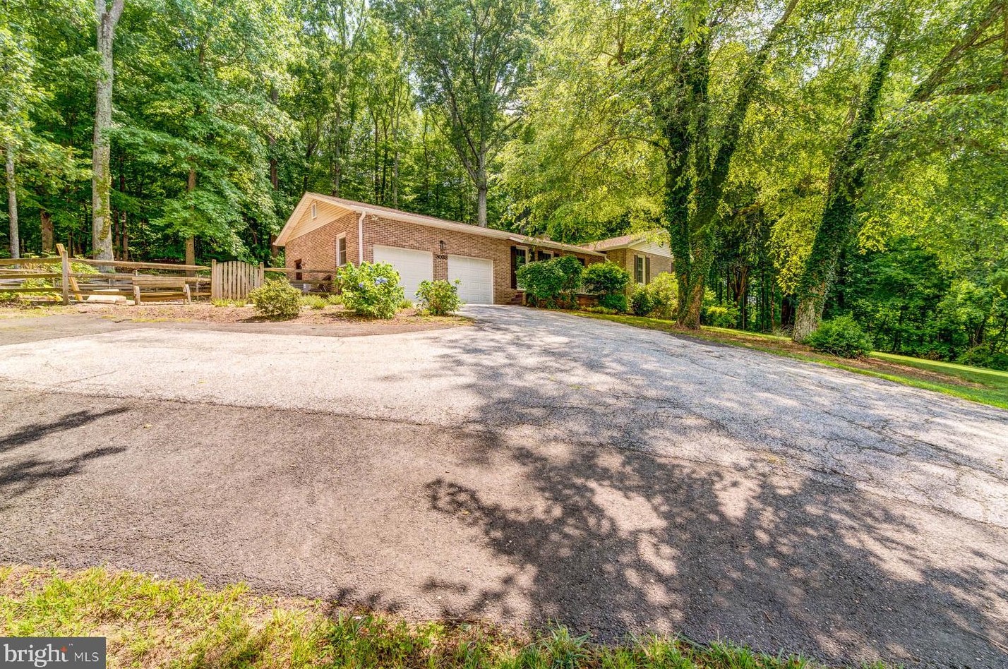 3033 Eutaw Forest Dr, Waldorf MD  20603-4046 exterior