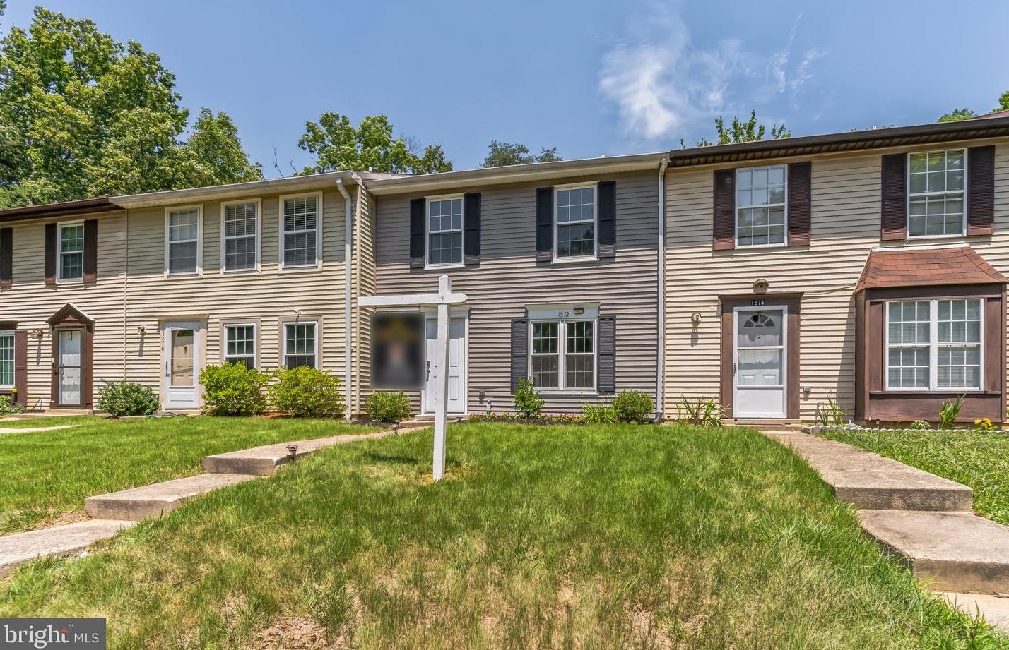 1572 Pin Oak Dr, Waldorf MD  20601-3587 exterior