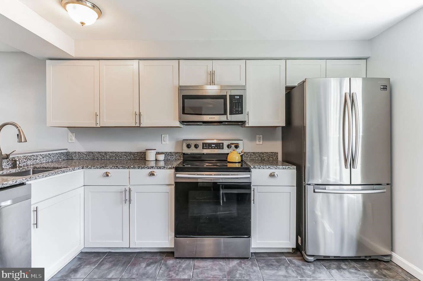 1572 Pin Oak Dr, Waldorf MD  20601-3587 exterior