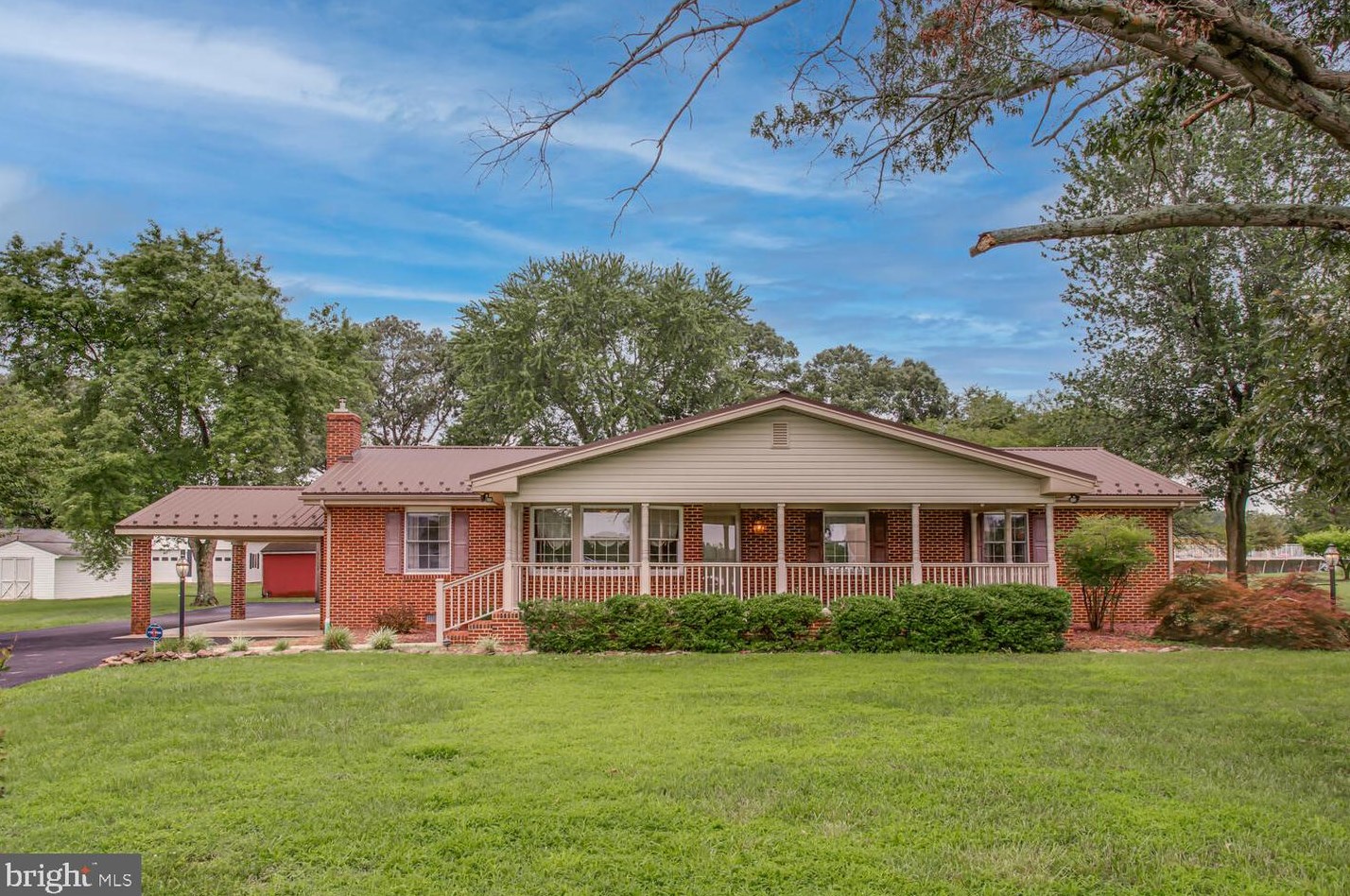 5655 Huckleberry Dr, Bryantown, MD 20617-2006