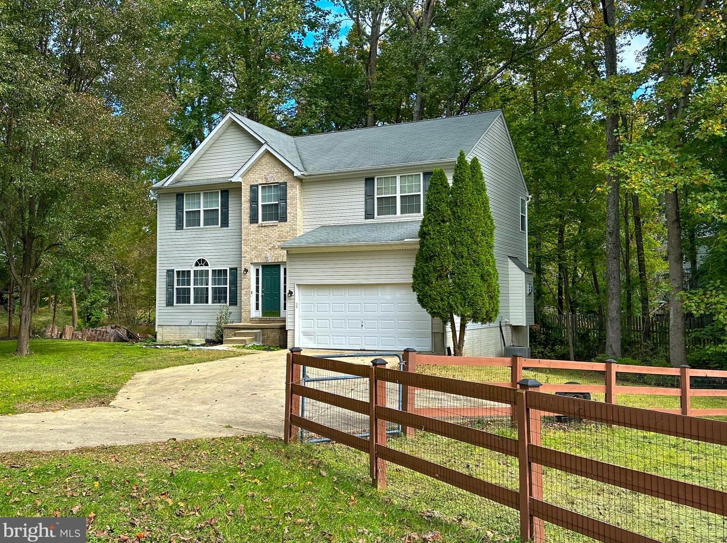 2327 Springdale Ln, Waldorf, MD 20603-3240