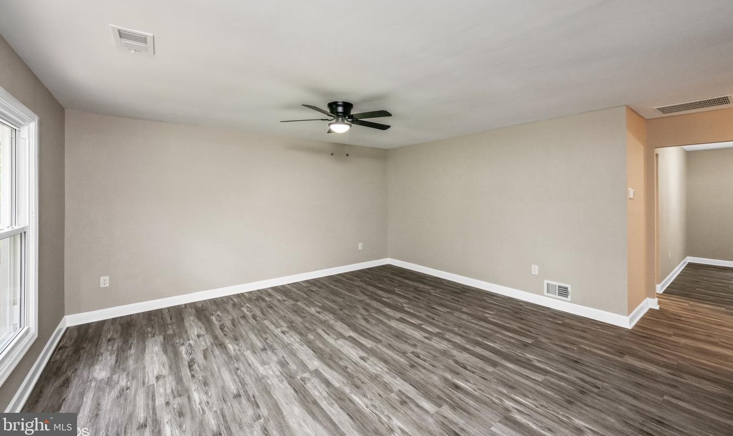 1000 Ivy Ln, Waldorf, MD 20602