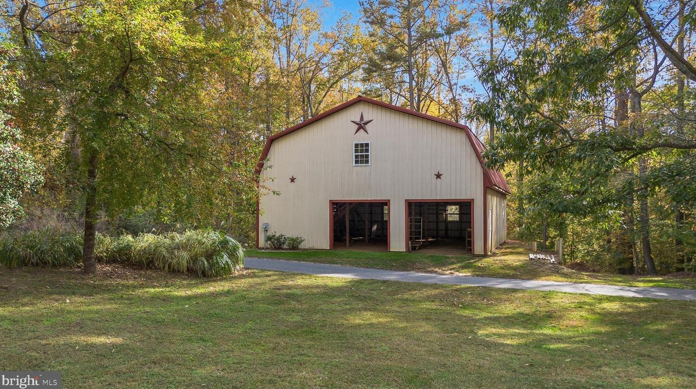12555 Trinity Dr, Charlotte Hall, MD 20622-3626