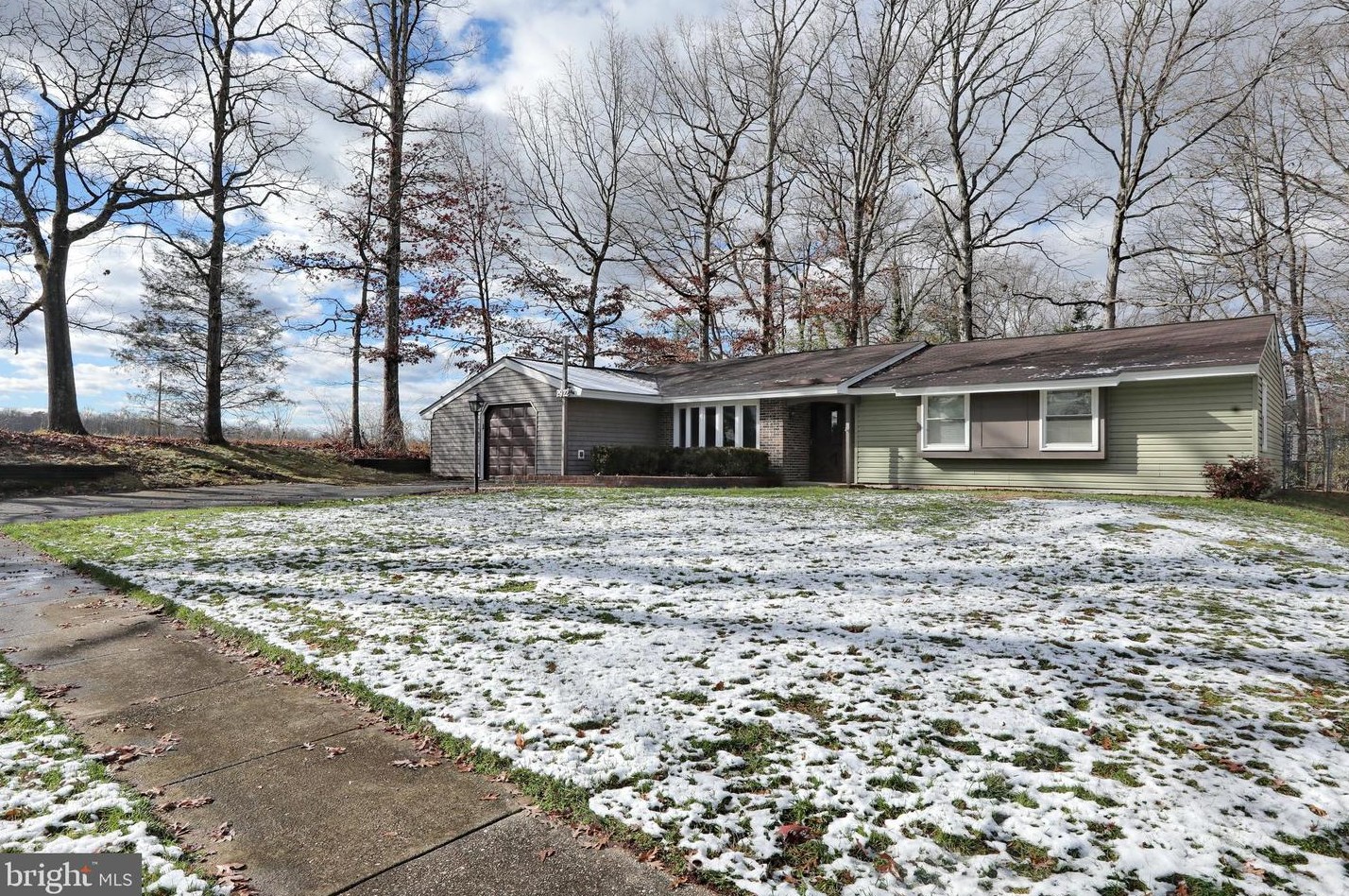 2922 Sandwich Dr, Waldorf, MD 20601