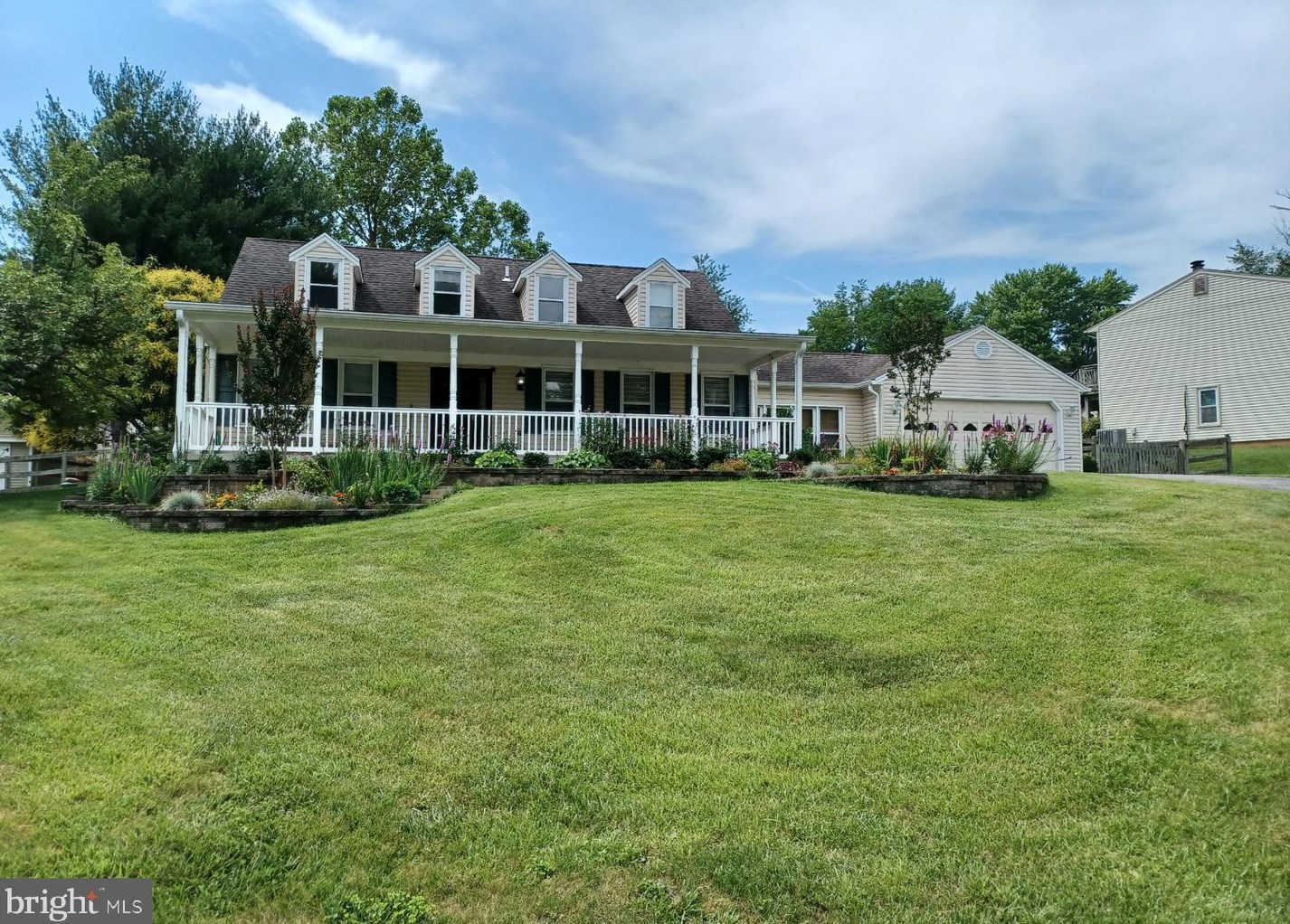 8757 Valley Dr, Waldorf, MD 20603