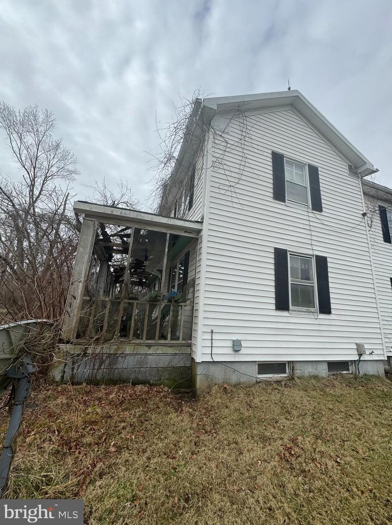 9295 Bowling Dr, Charlotte Hall, MD 20622-3606