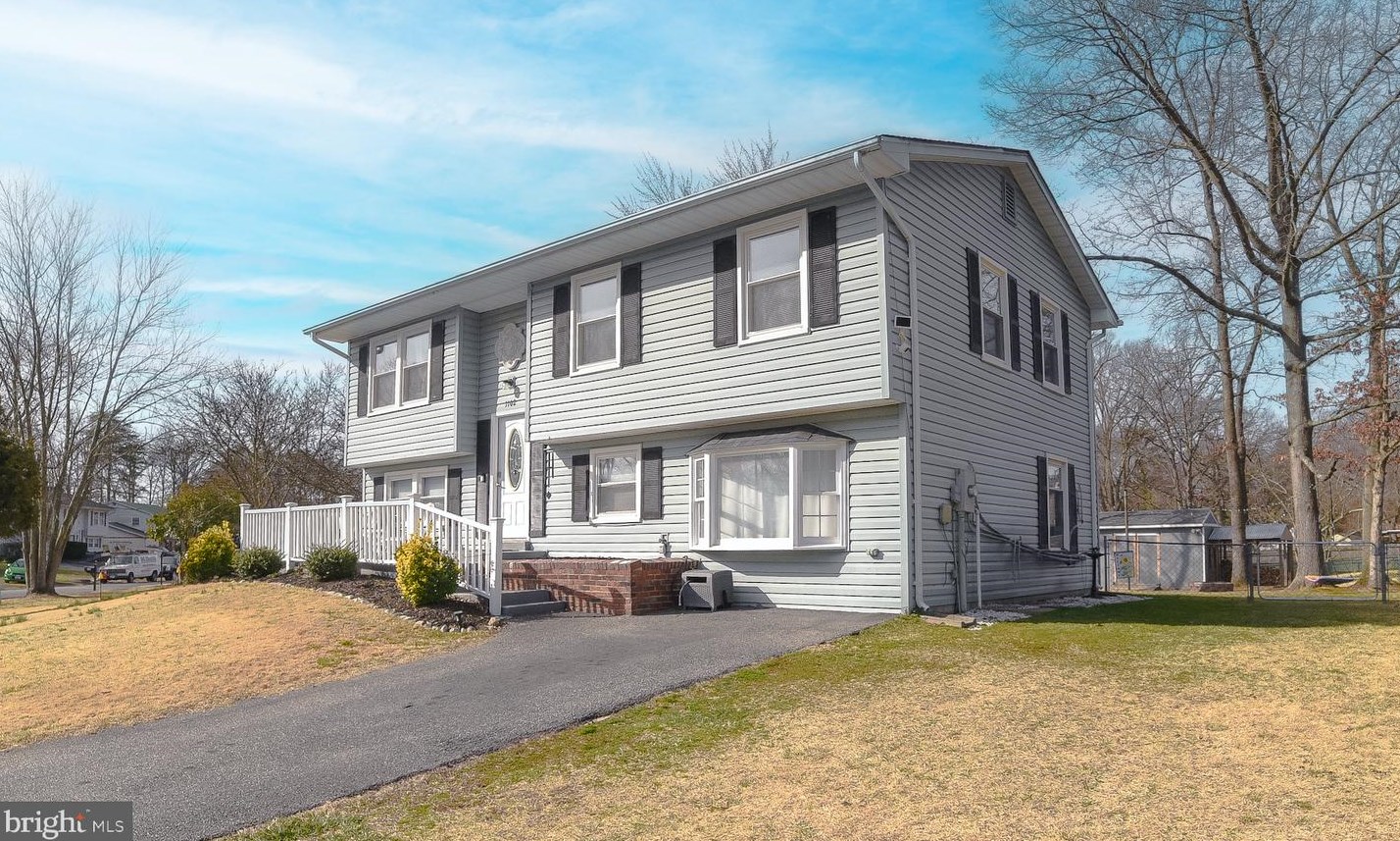 1102 Cornell Ln, Waldorf, MD 20602