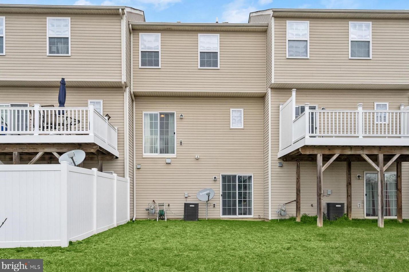 4883 Olympia Pl, Waldorf MD  20602-5109 exterior