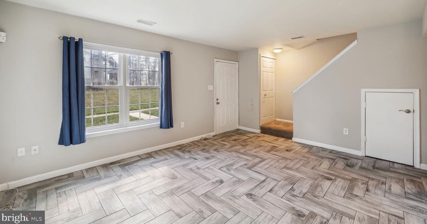 4092 Bluebird Dr, Waldorf, MD 20603-4573