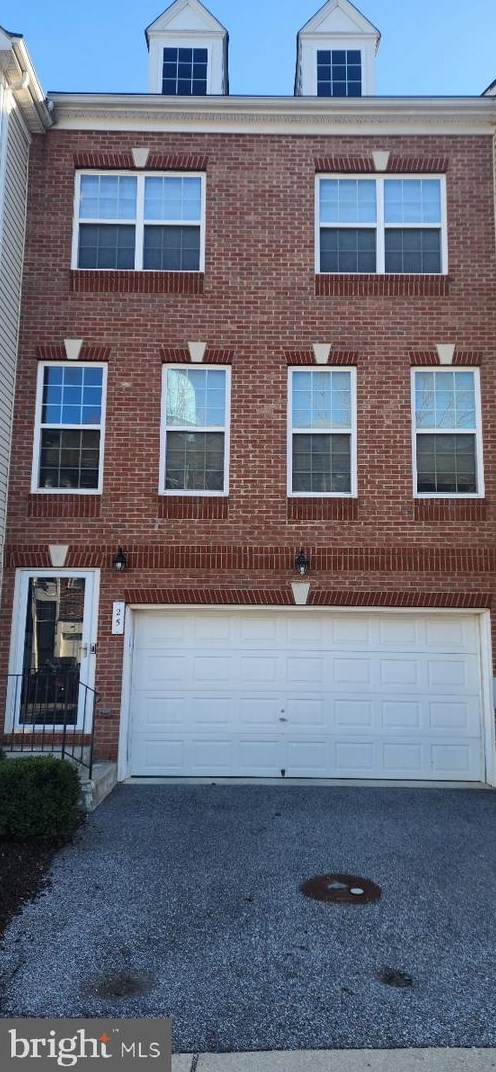 25 Lookout Dr, Pisgah, MD 20640-1571