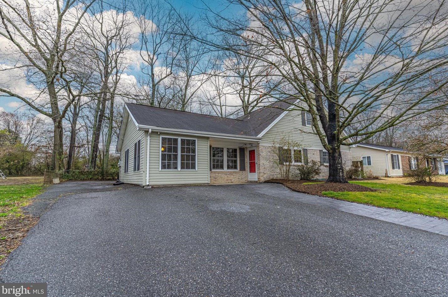 320 Garner Ave, Waldorf, MD 20602-2942
