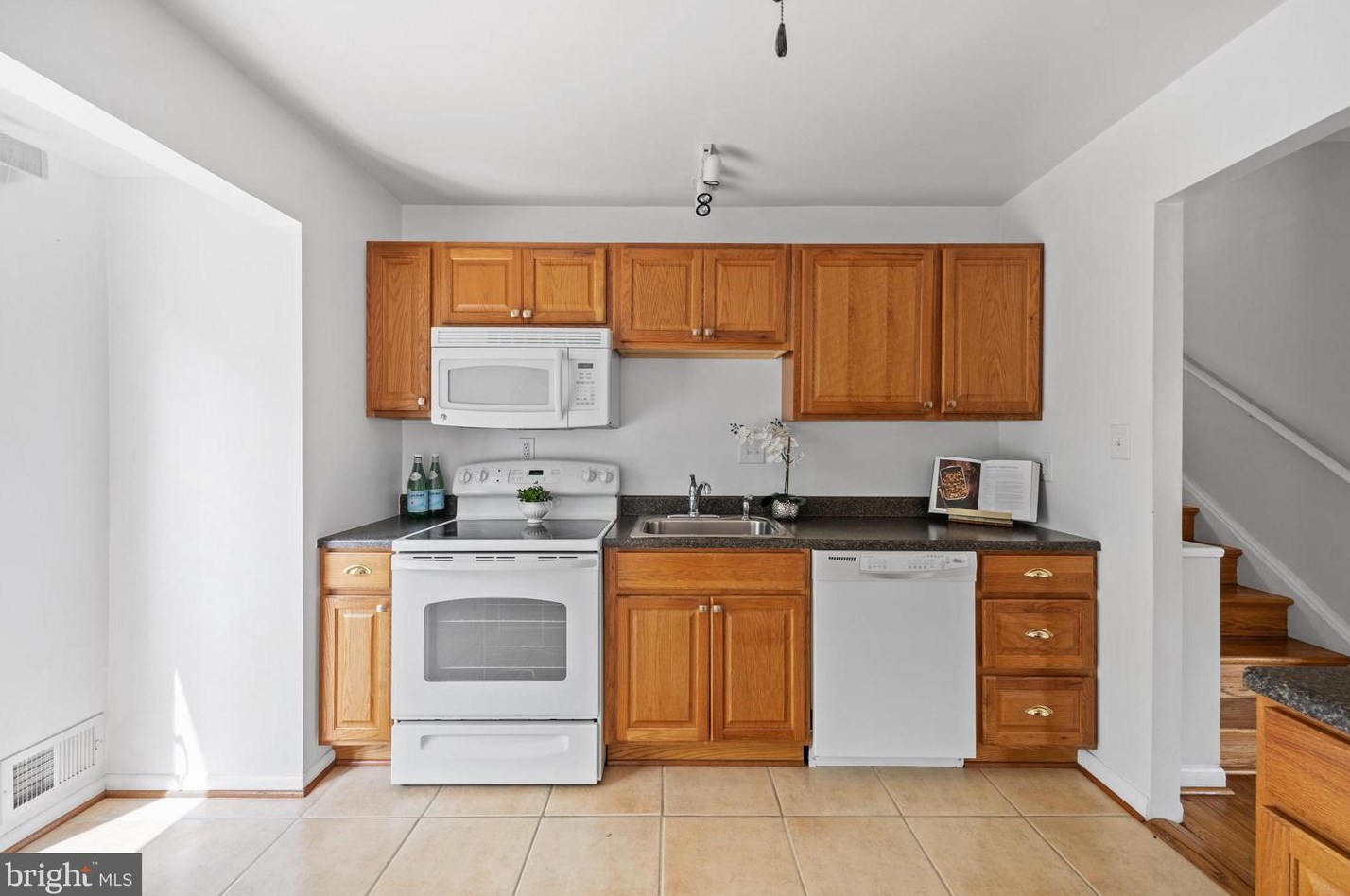 9286 Rollingwood Dr, Pomfret MD  20675-3123 exterior