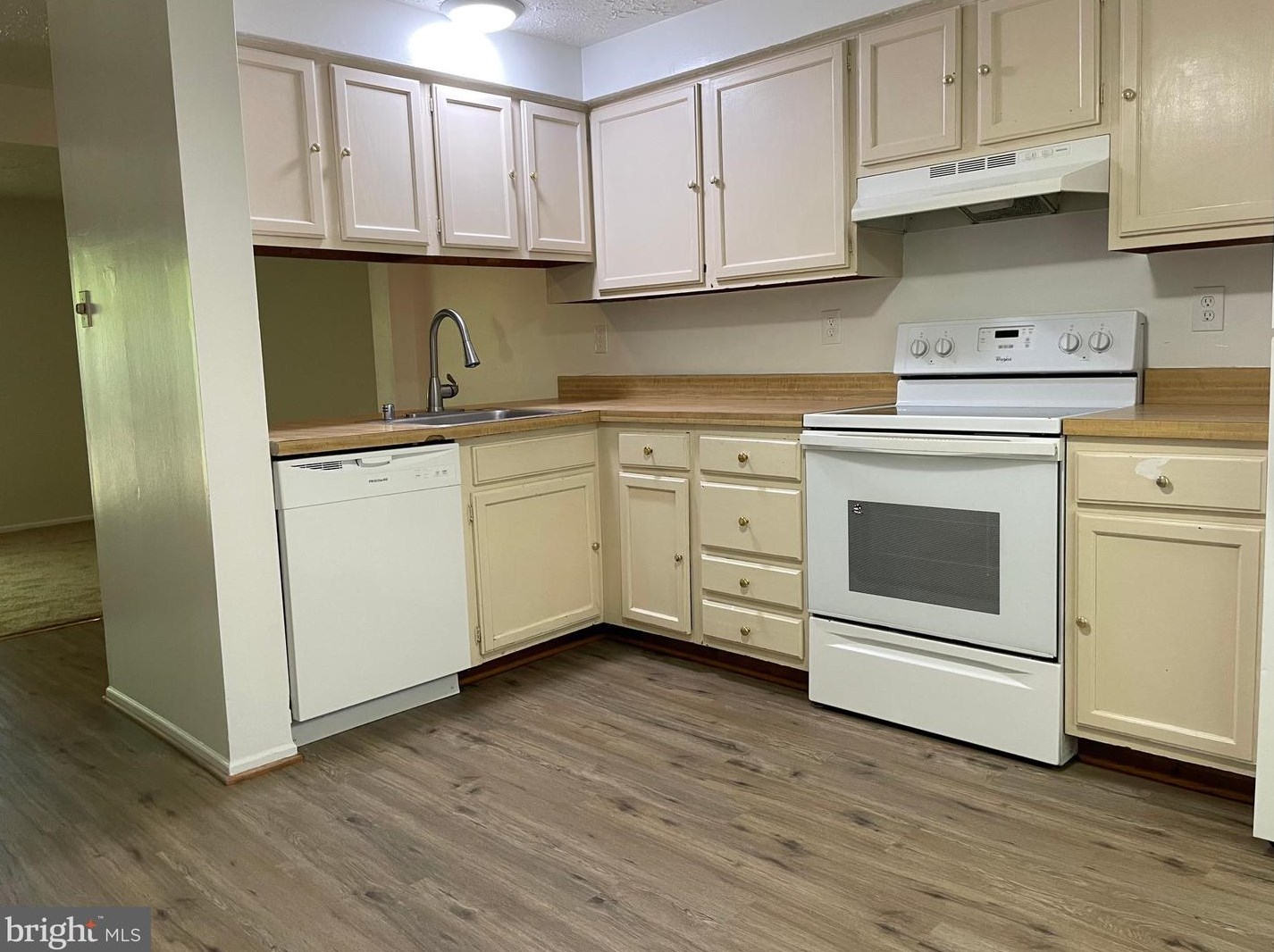 1542 Pin Oak Dr, Waldorf, MD 20601