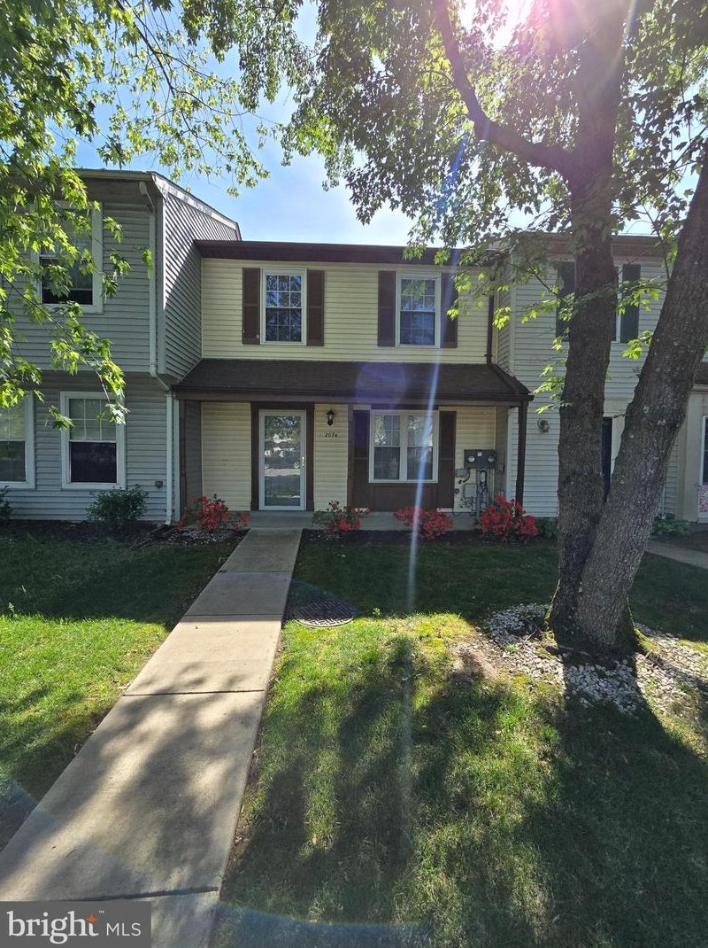 2074 Tanglewood Dr, Waldorf, MD 20601