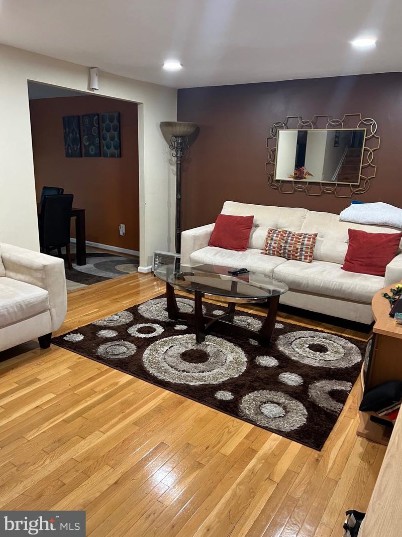 2106 Gibbons Ct, Waldorf, MD 20602