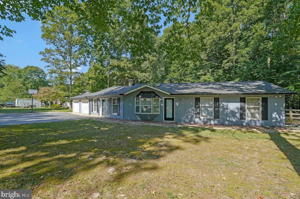 14086 Beverly Dr, Hughesville, MD 20637