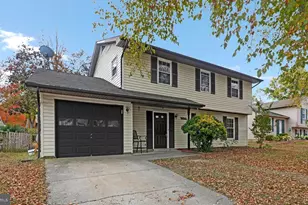 2415 York Ct, Waldorf, MD 20602 - Photo 2