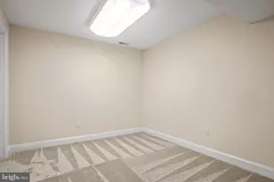 8201 Bishopsgate Ln, White Plains, MD 20695 - Photo 32