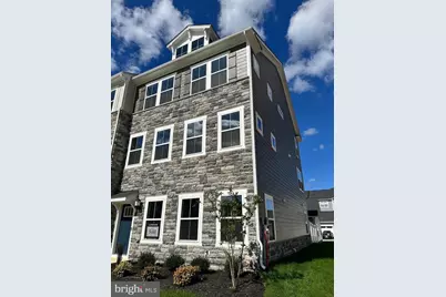 10705 Millport St, White Plains, MD 20695 - Photo 2