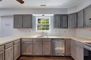 17259 Creekside Dr, Brandywine, MD 20613 - Photo 10