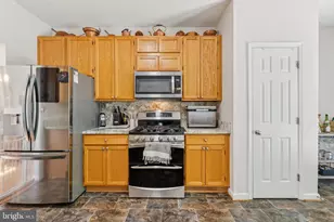 3735 Hastings Ct, White Plains, MD 20695 - Photo 6