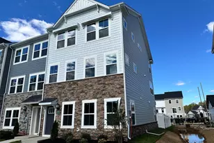10584 Roundstone Ln, White Plains, MD 20695 - Photo 2