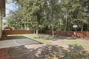 749 University Dr, Waldorf, MD 20602 - Photo 32