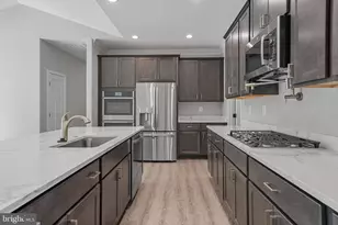 5898 Hardwick Ct, Hughesville, MD 20637 - Photo 8