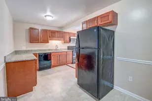 10605 Willetts Crossing Rd, White Plains, MD 20695 - Photo 4