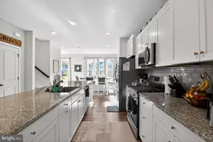 2762 Bridgewater Dr, Bryans Road, MD 20616 - Photo 8