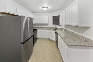 10800 Nautica Pl, White Plains, MD 20695 - Photo 2