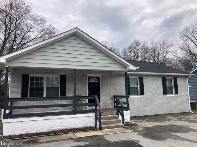 3382 Old Washington Rd, Waldorf, MD 20602-3204