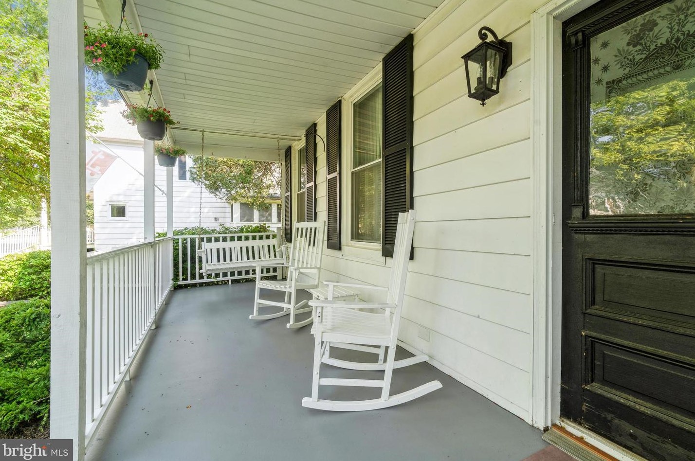 212 Maple Ave, Ridgely MD  21660-1911 exterior