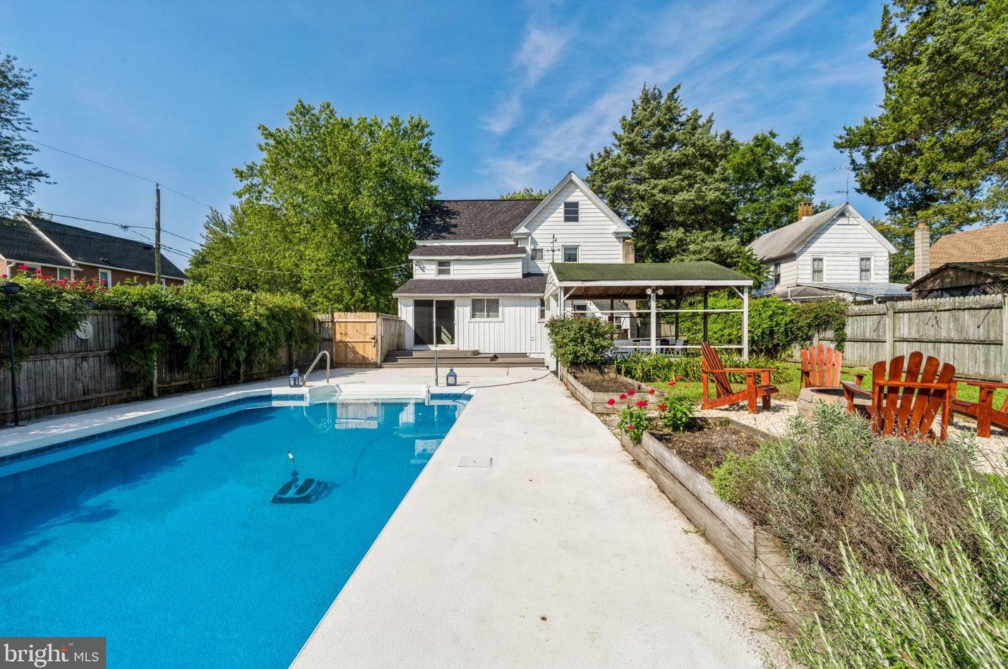 212 Maple Ave, Ridgely MD  21660-1911 exterior